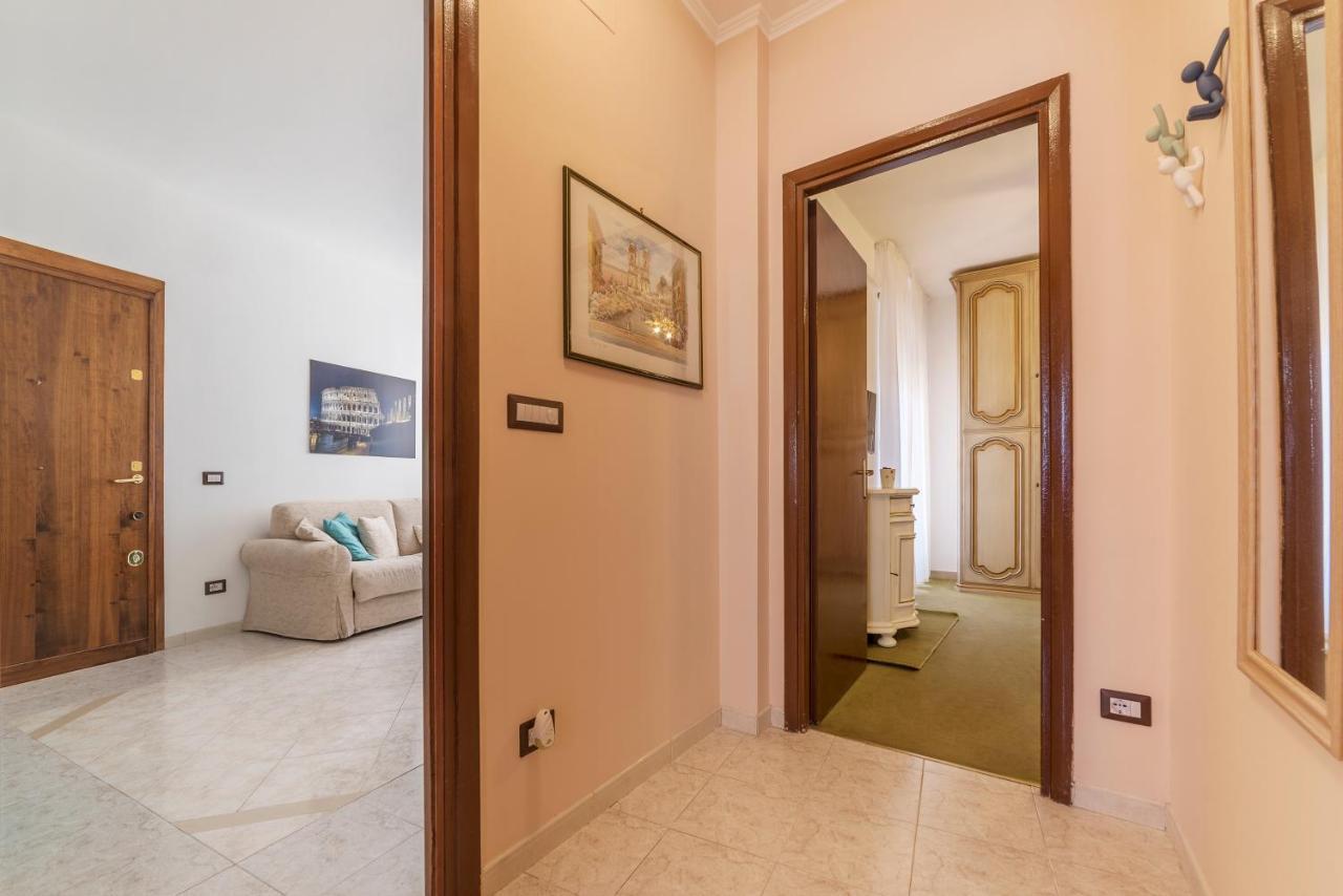 San Giovanni Apartment With Balcony Roma Dış mekan fotoğraf